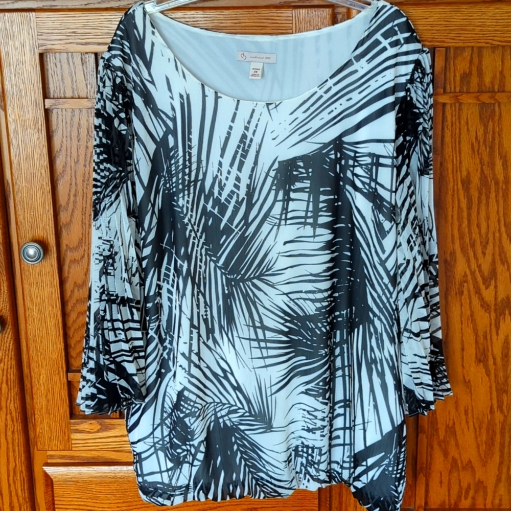 Db Est. 1962 Women's Black White Top W/ Elastic Waist & Flared Sleeve Sz. 2X